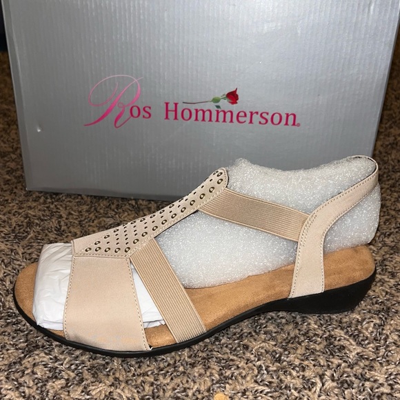 Ros Hommerson Taupe Miriam Sandals Women’s Size 8 Wide T-Strap Elegant NEW - Picture 2 of 9